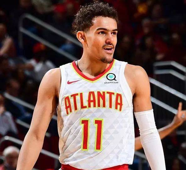 穆勒：孔帕尼的工作非常出色，本赛季观看拜仁比赛是种享受（穆勒盛赞孔帕尼执教出众：本季观战拜仁令人赏心悦目）