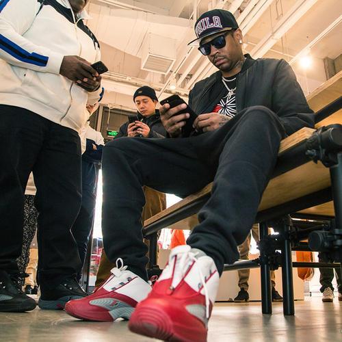 弗兰克：也许罗梅罗和范德芬该踢前锋；战旧主？比赛就是要赢（弗兰克：考虑让罗梅罗和范德芬打前锋；对阵旧主只为赢球）