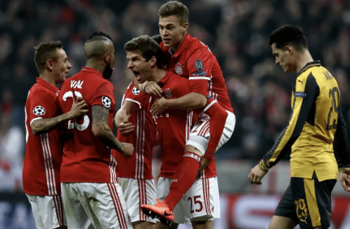 掘金约基奇三双末节爆发（掘金核心约基奇轰三双，末节接管比赛）