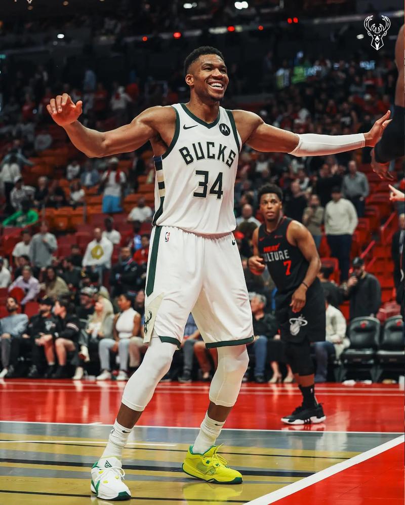 内马尔时隔3年半再度上演帽子戏法，助球队赢下保级关键战（内马尔三年半后再现帽子戏法，助力球队拿下保级关键一战）