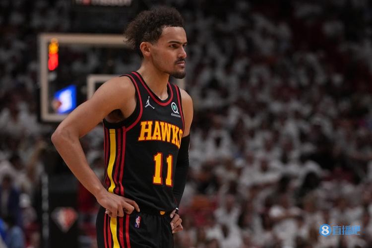 极致空气动力学 1997年迈凯伦梅赛德斯F1车队的Actros 2557运输车（空气动力学巅峰：1997年迈凯伦-梅赛德斯F1车队Actros 2557运输车）