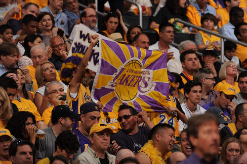 米体：卢卡库恢复良好，可能12月11日对阵本菲卡时复出（米体：卢卡库恢复顺利，或将于12月11日对阵本菲卡时回归）